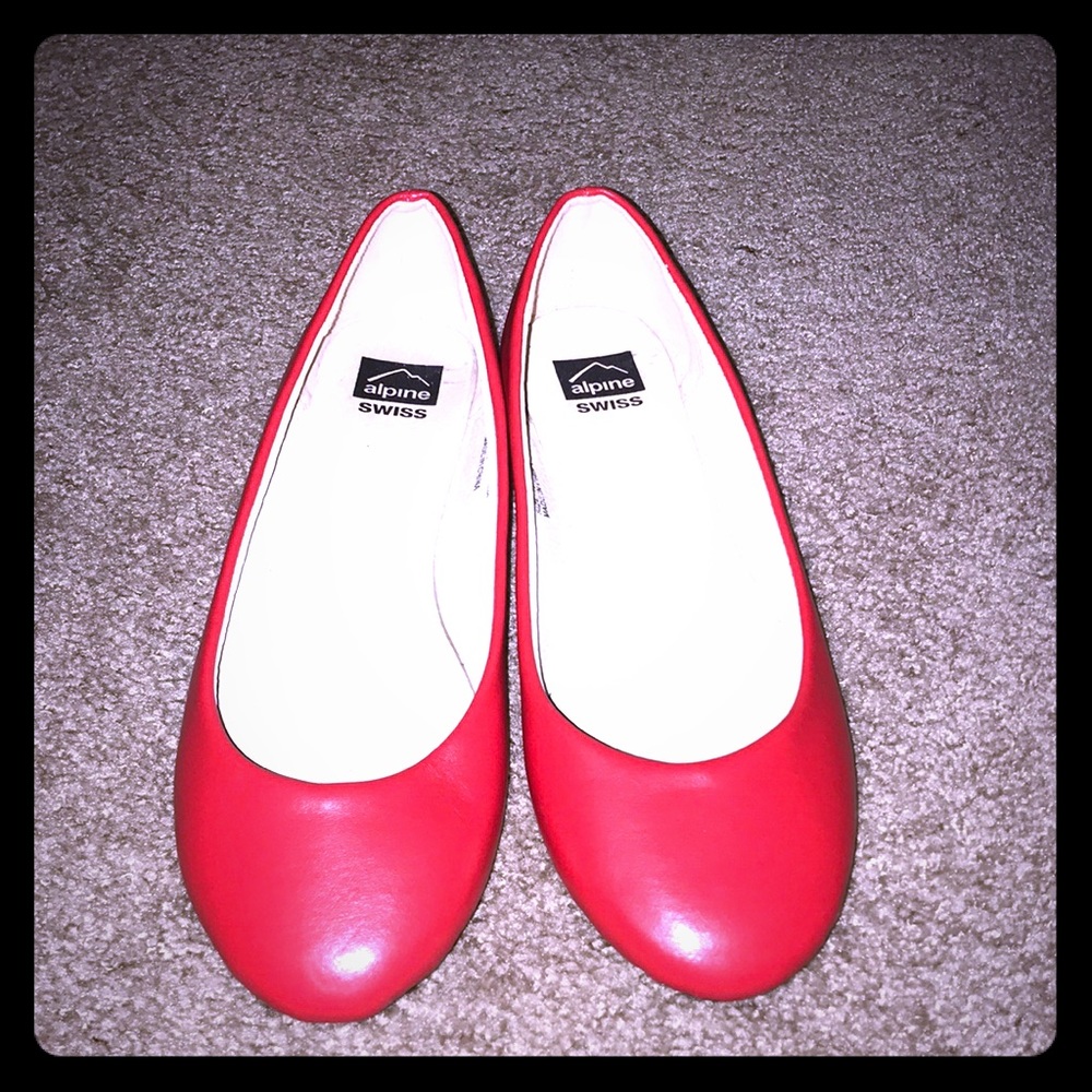 Red Alpine Swiss Flats Size 11
